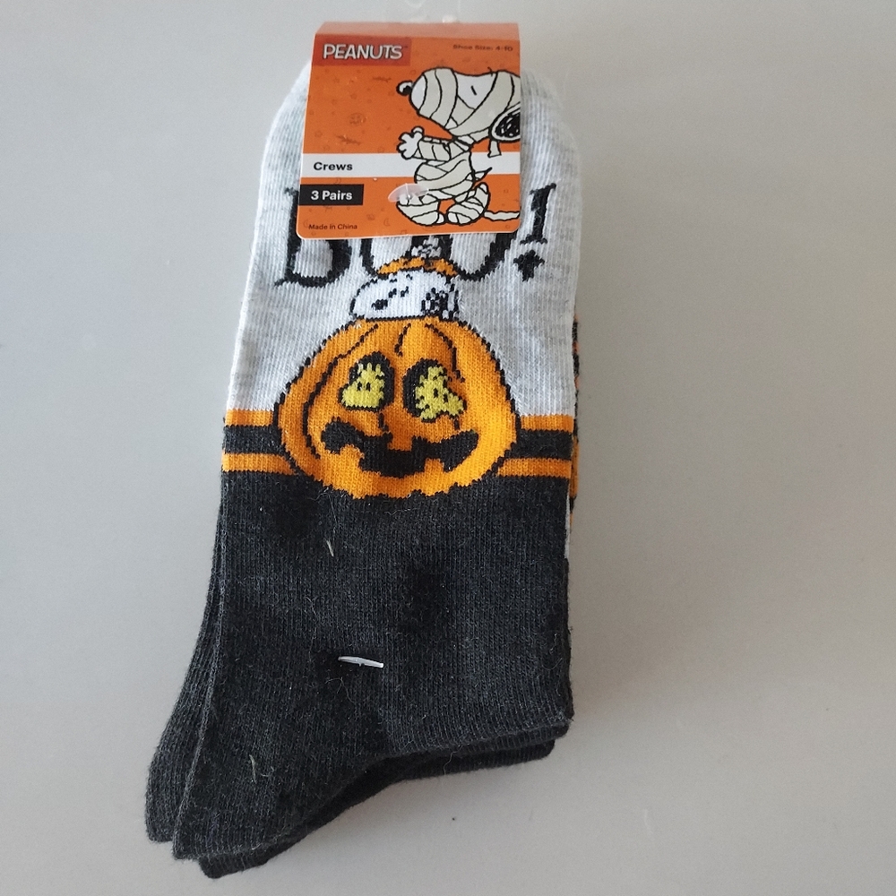 3 pair women's Snoopy Halloween crew socks,  NWT